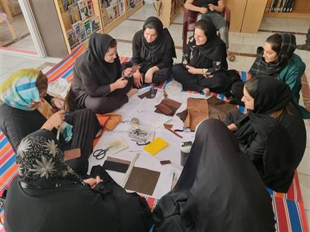 کارگاه چرم دوزی و کیف دوزی
